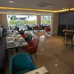 Vrr Astoria Hotel & Convention Center