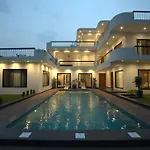 Villa Heliconia
