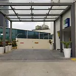 Holiday Inn Express Bengaluru Whitefield Itpl By Ihg