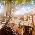Homestayz Blossom