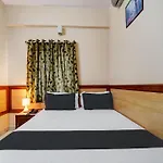 Spot On Benaka Delux Lodging & Delux Rooms