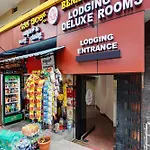 Spot On Benaka Delux Lodging & Delux Rooms