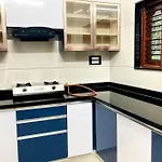 Beautiful 2 Bhk With Balcony