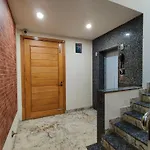 C Suite - Beverly Hills