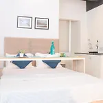 C Suites - Signature Towers