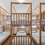 Jugglers Rest Hostel By Spacez