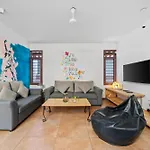 Jugglers Rest Hostel By Spacez