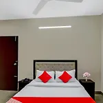Hotel O Golden Paradise