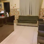 Metro Suites
