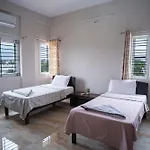 White Hosue Living Inn
