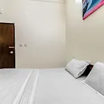 Capital O Safari Rooms Near Snow City