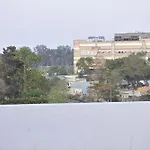 Hotel Sunroof Suites
