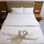 Silverkey Hotel Yelahanka