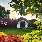 Dome Villas By Jade - Red Dome