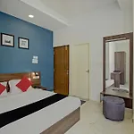 Capital O 76427 Hotel Srinivasa Grand