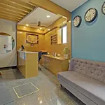 Capital O 76427 Hotel Srinivasa Grand