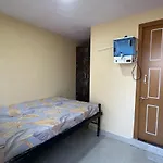Studio Room 950M From Jp Nagar Metro 4Th Floor