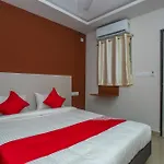Hotel O Varcity Phi Premium Pavilion ,Above Hdfc Bank ,Near Anjaneya Temple Madiwala, Hosur Main R