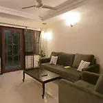 Cottage Like Room - Opp Ub City