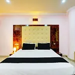 Super Townhouse Mg Road Near Commercial Street