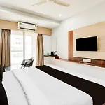 Super Townhouse Oak Dlf Newtown
