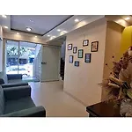 Fabhotel Maark Inn