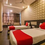Super Collection O Indian Suites Near Sitara Restaurant