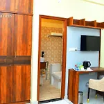 Deluxe Ac Room By Omicron Comforts-Manyata Tech Park