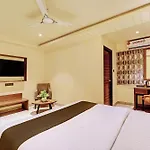 Super Townhouse Oak Clove Boutique Hotel Rajaji Nagar Near Lulu Mall Bengaluru