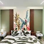 Alcove Stays