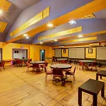 Super Townhouse Oak Jvh Hotel