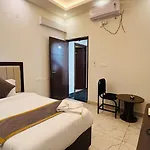 Hotel Airdrome Inn