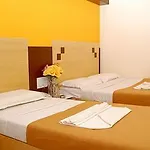 Ug Deluxe Hotel
