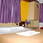 Ug Deluxe Hotel