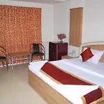 Oyo 9633 Hotel Srinidhi Residency