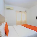 Oyo 10396 Boulevard Residences