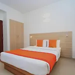 Oyo 10396 Boulevard Residences