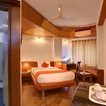 Grandeur Luxury Suites