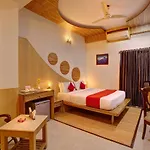 Grandeur Luxury Suites