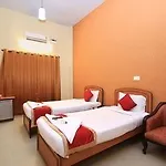 Oyo 2052 Hotel Compact Green View