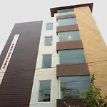 Hotel The 12 Degrees West Egl