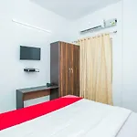 Oyo 13934 Shri Krishna Hometel