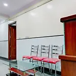 Oyo 12083 Hotel Champion Inn