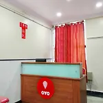 Oyo 12083 Hotel Champion Inn