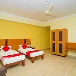Oyo Flagship 15777 Janpath Fort F St