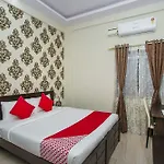 Oyo 26963 Hotel Crystal Grandeur