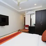 Oyo 4733 Champion Residency