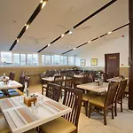 De Venetian By Tgi