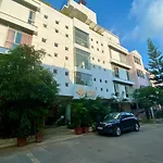 Maple Suites, Serviced Apartments