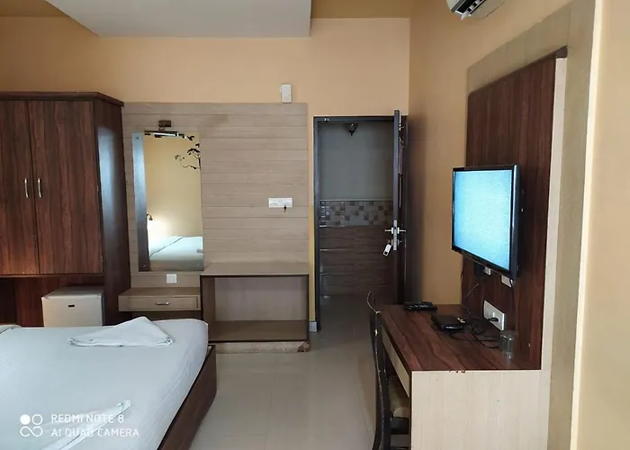 Hotel O Royal Shades